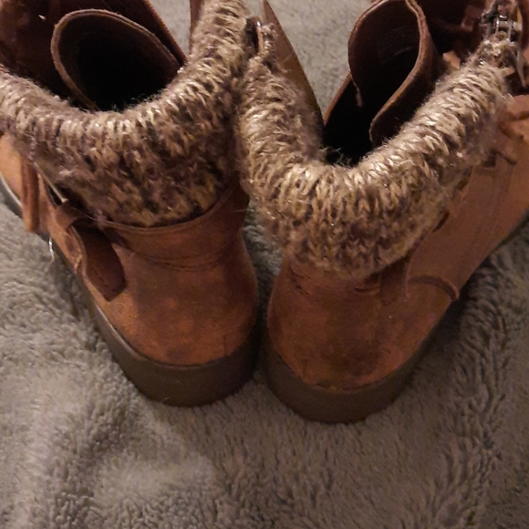 boots - Picture 4 of 4